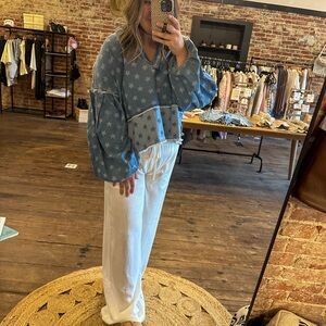 Oli & Hali Blue Star Print Top